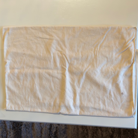 Louis Vuitton Cream Dust Bags Set - Picture 3 of 7